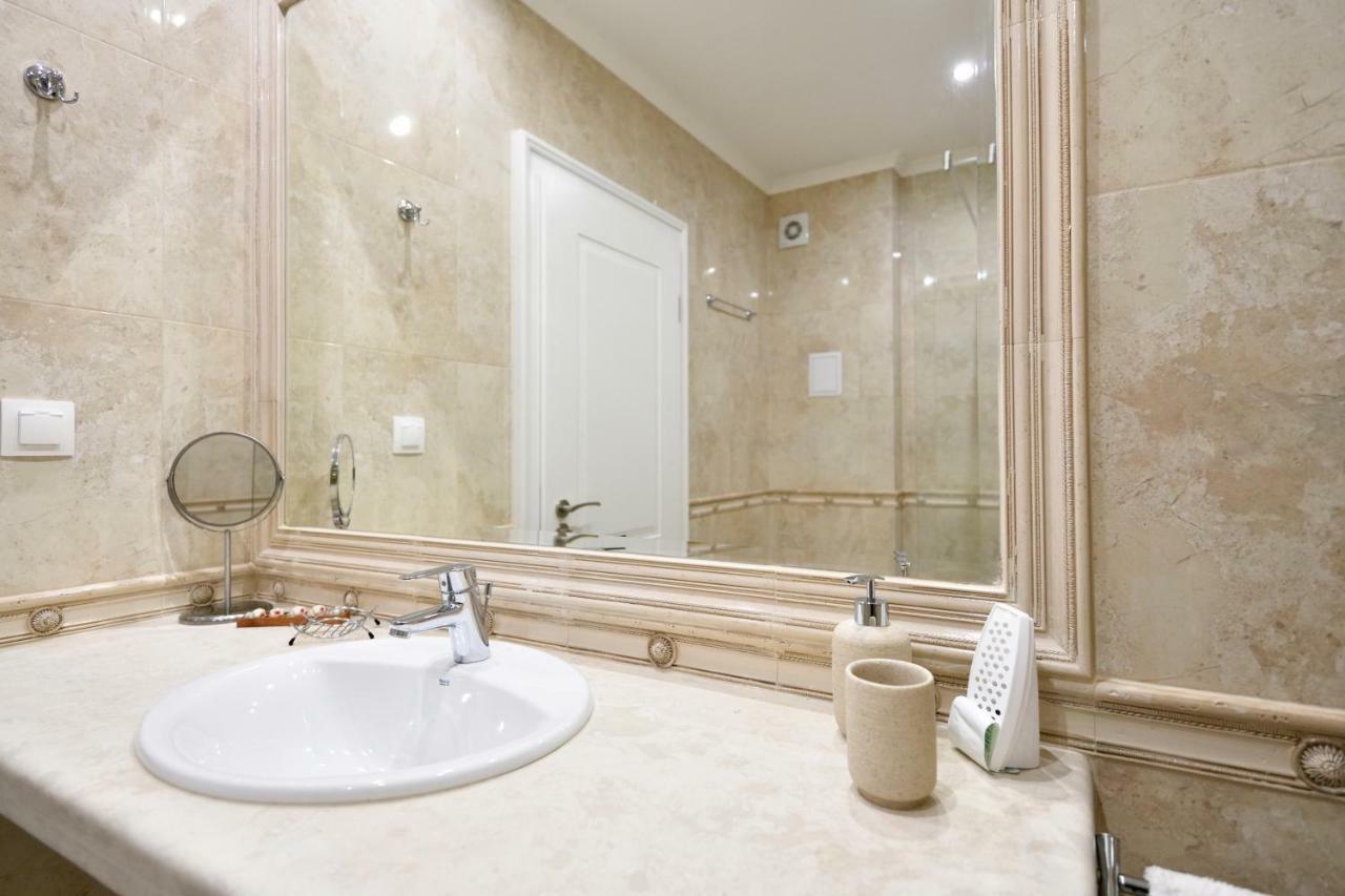 Apartment Grand Karavel Centre Varna Exterior foto