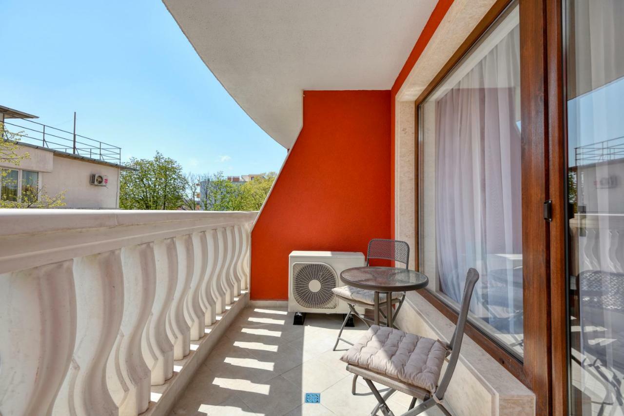 Apartment Grand Karavel Centre Varna Exterior foto